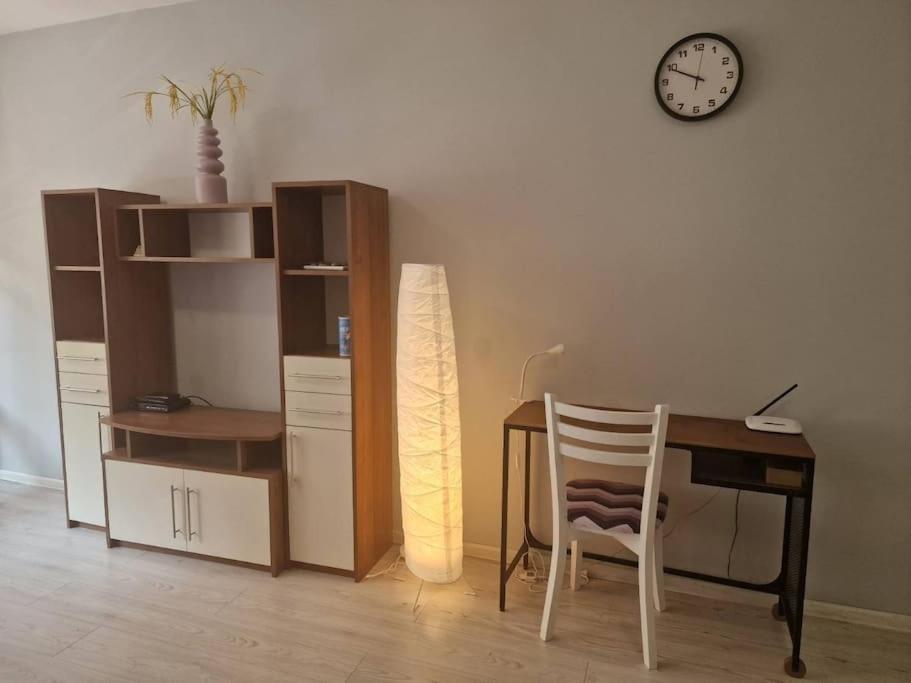 Cozy Central Apartment In Outskirts Of Old โซเฟีย ภายนอก รูปภาพ